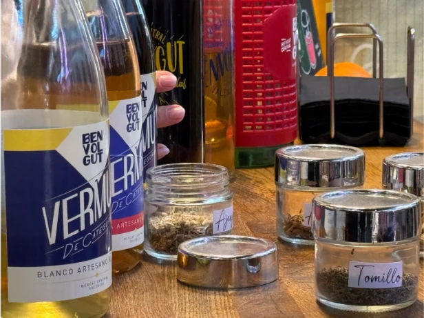 Degustazione di vermouth artigianali durante la visita guidata